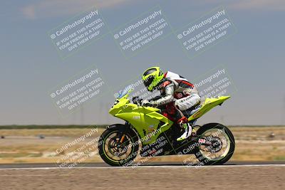 media/Jul-22-2022-TrackDaz (Fri) [[ca4971259a]]/Group B/130pm (Wheelie Bump)/